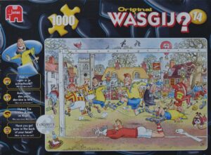 Wasgij?Original#14: Voetbalgekte
