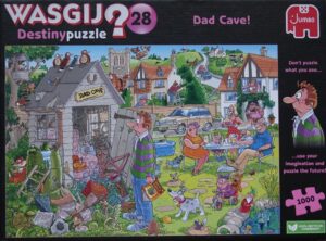 Wasgij?Destiny#28: De mancave van pa!